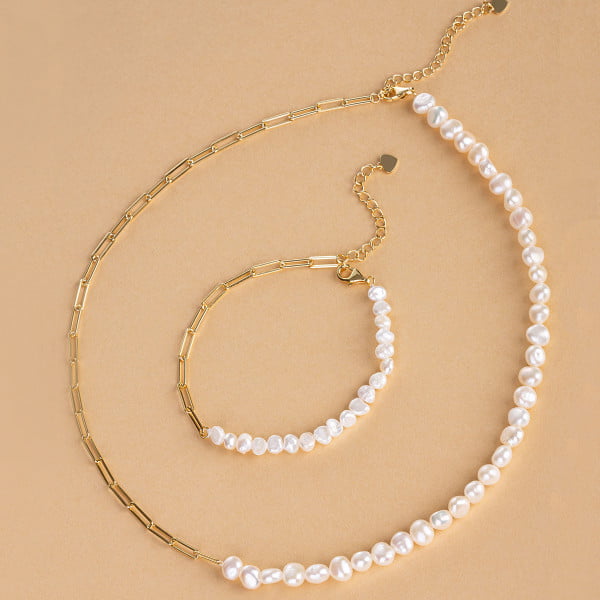Pozłacana bransoletka i naszyjnik z naturalnymi perłami